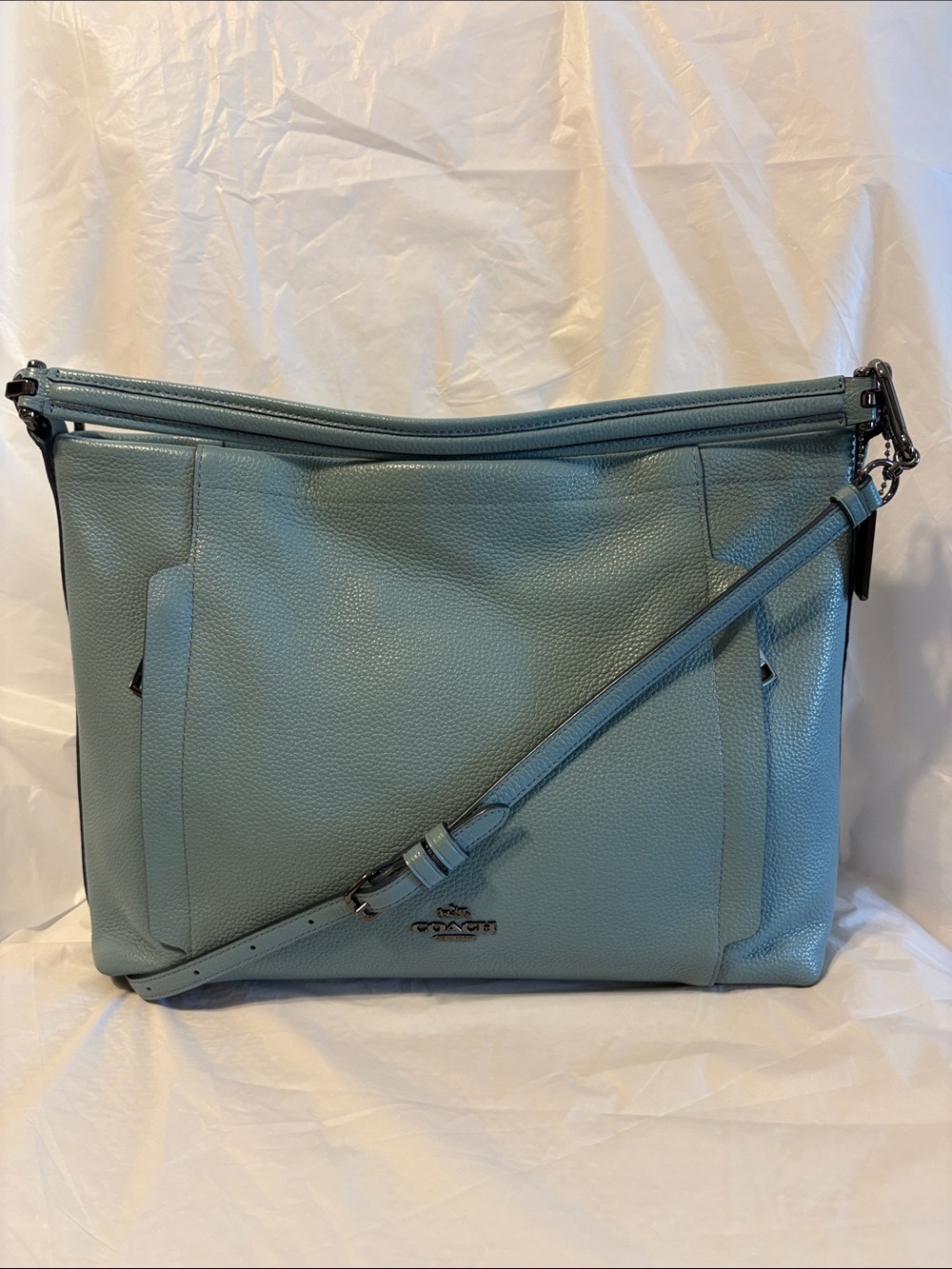 LIKE NEW Coach Scout Hobo Bag